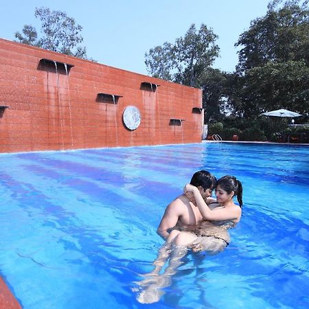 Hotel Aveo By Amatra, Gateway To Corbett Kashipur Exterior foto