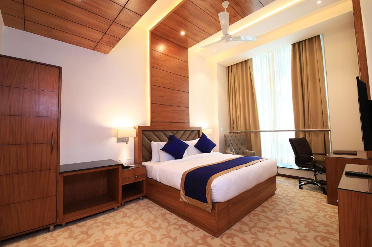 Hotel Aveo By Amatra, Gateway To Corbett Kashipur Exterior foto