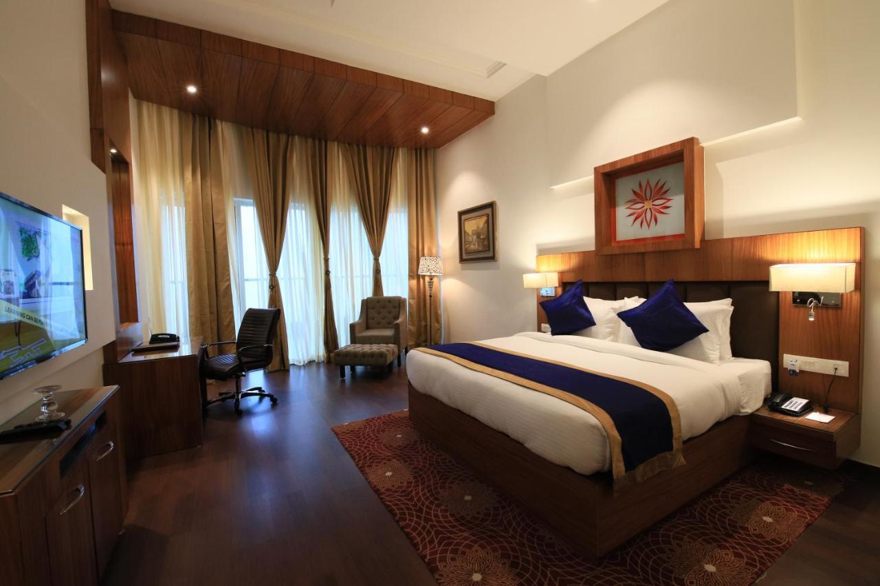 Hotel Aveo By Amatra, Gateway To Corbett Kashipur Exterior foto